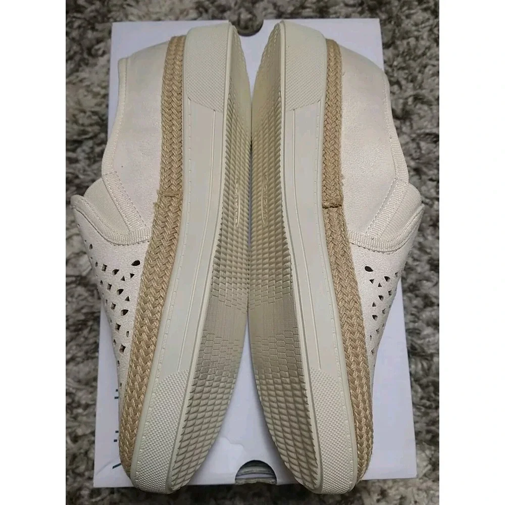 Women's Sonoma Vitalize Ortholite Erase white Slip On Shoe Size 7